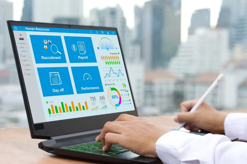 A,Hr,Officer,Uses,Hr,Software,On,Laptop,To,Manage